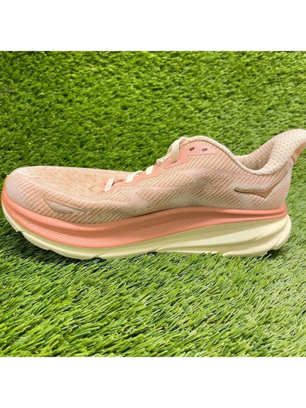 Hoka please review